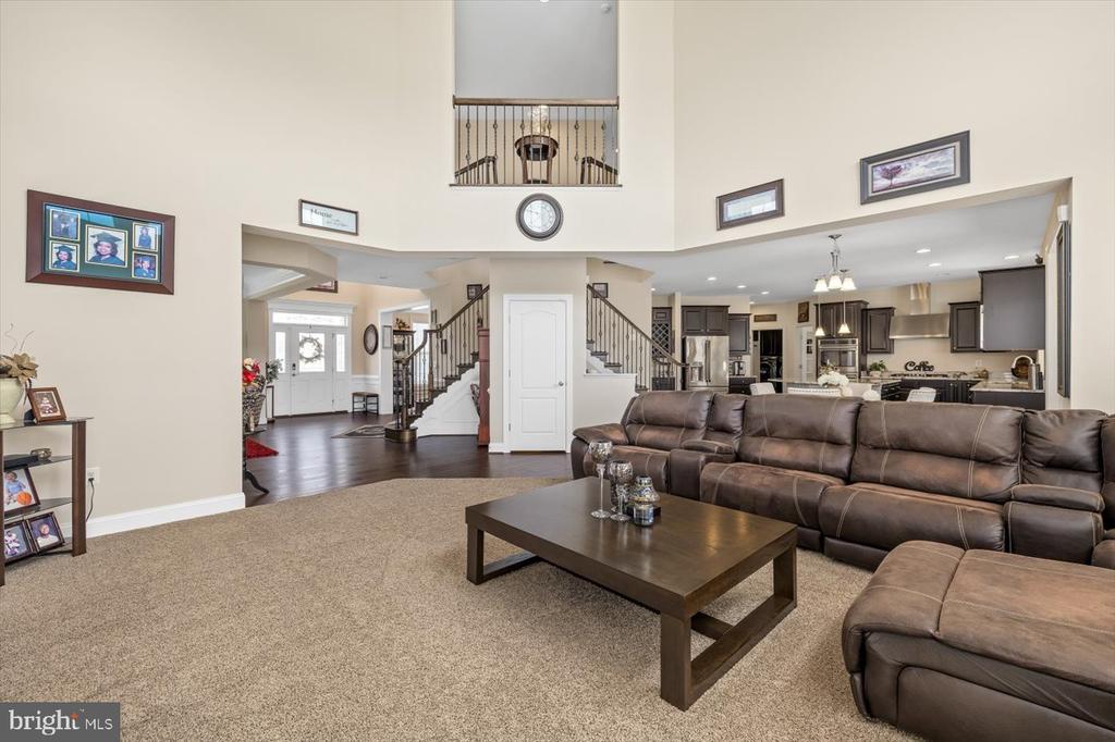 6706 Pond View Ln