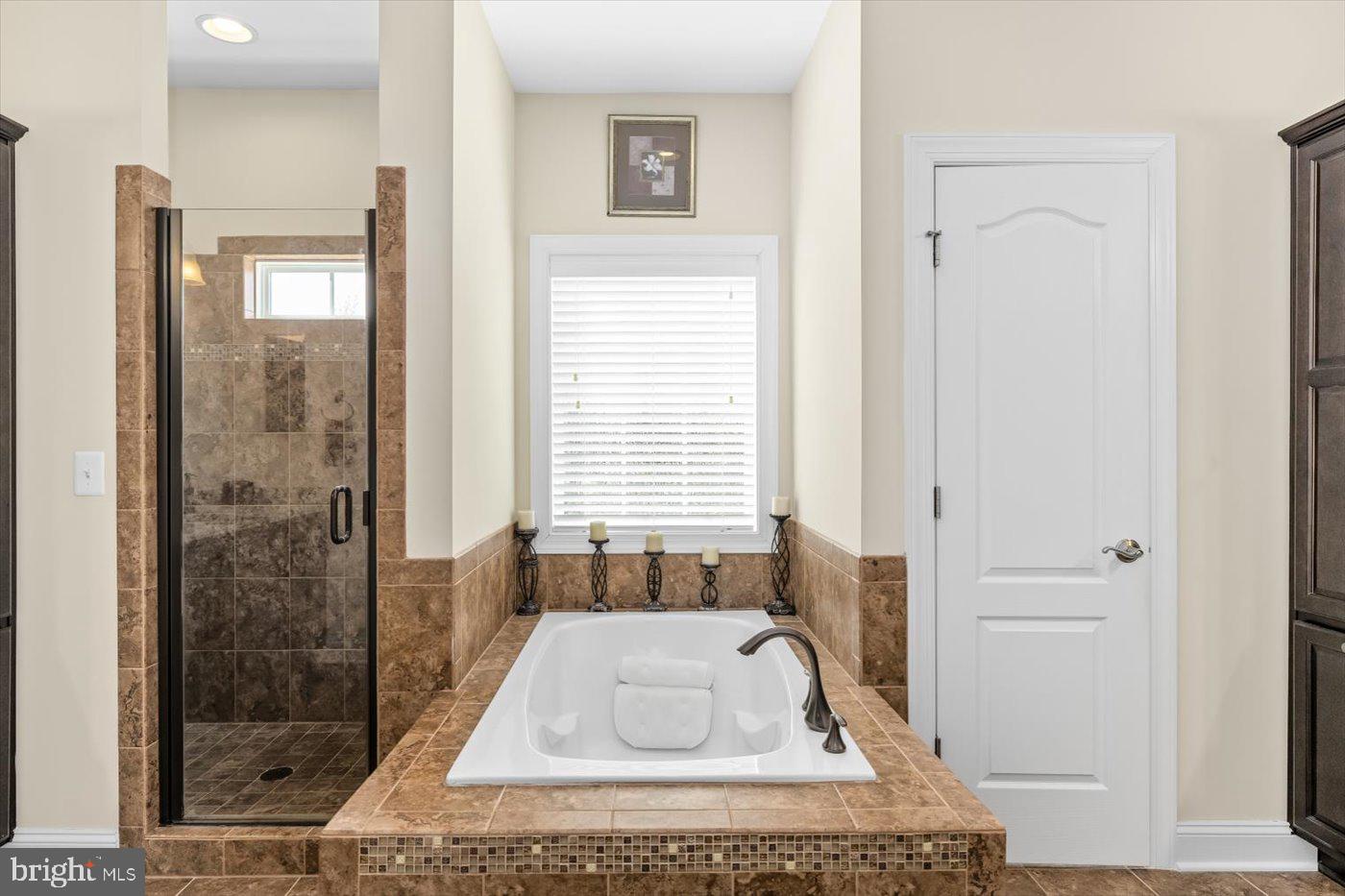 6706 Pond View Ln