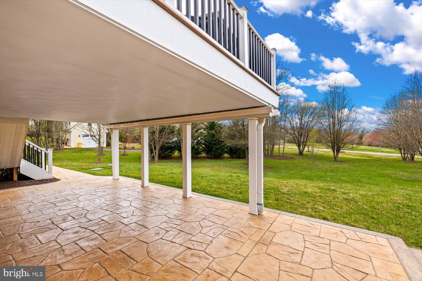6706 Pond View Ln