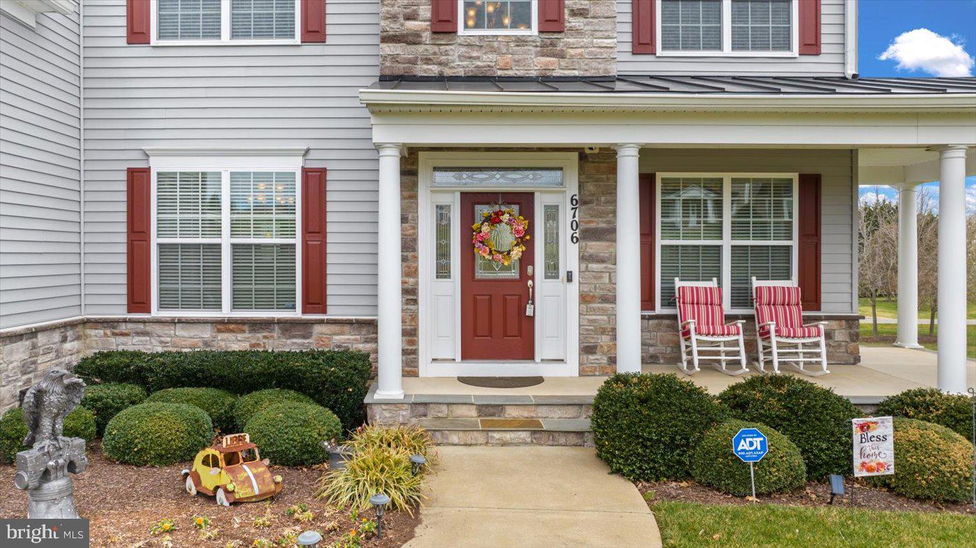 6706 Pond View Ln