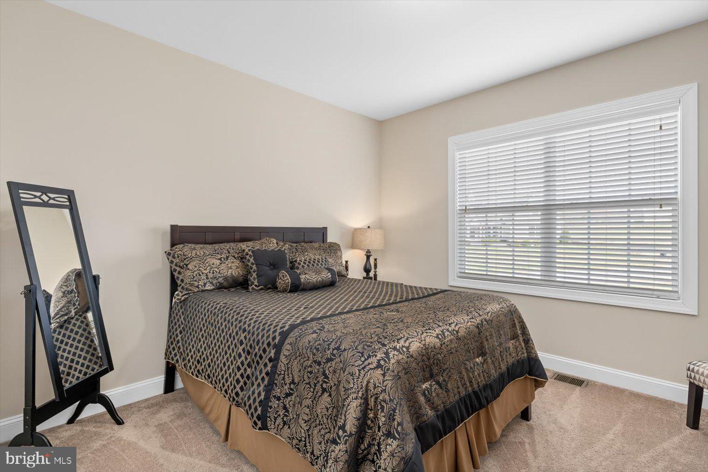 6706 Pond View Ln