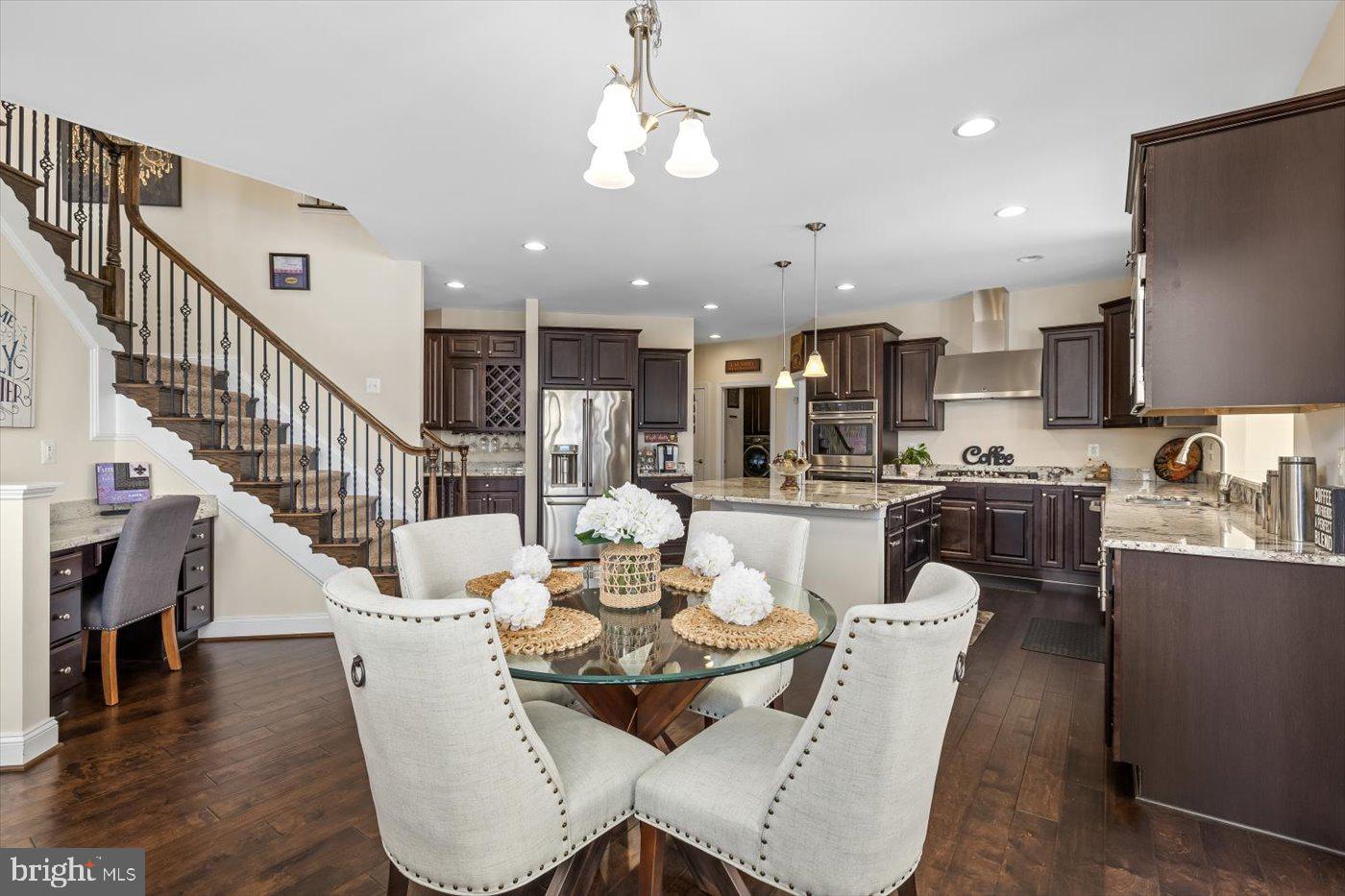 6706 Pond View Ln