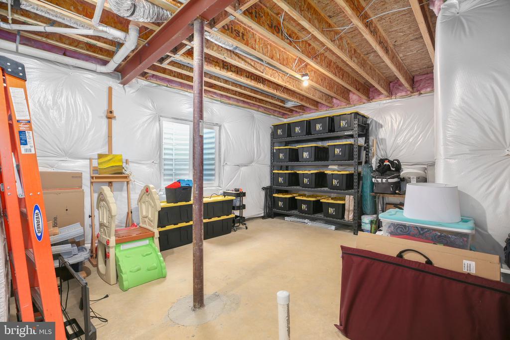 10104 Governors Ln