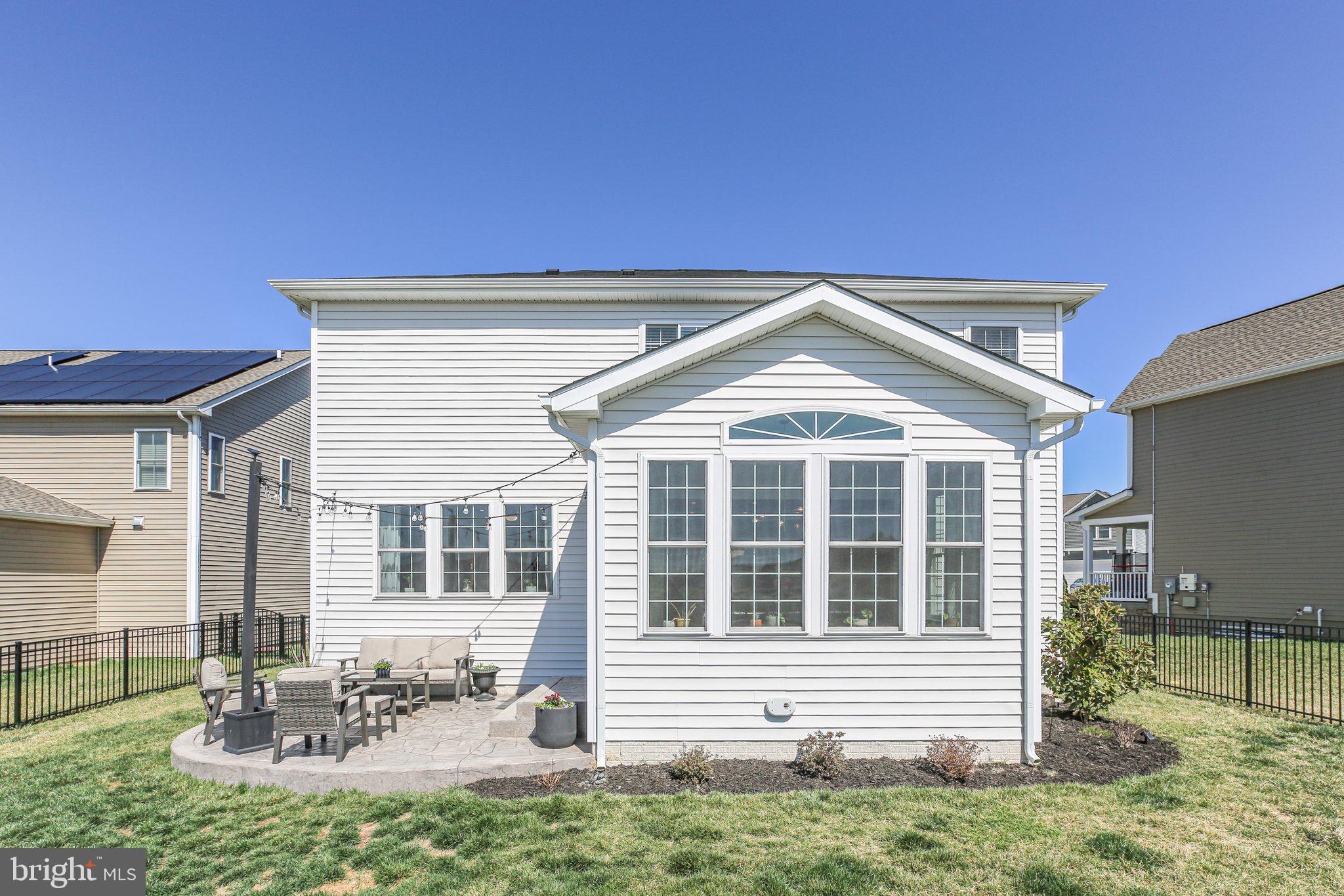 10104 Governors Ln
