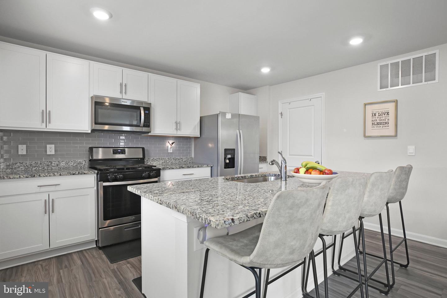 7403 Jake Ct
