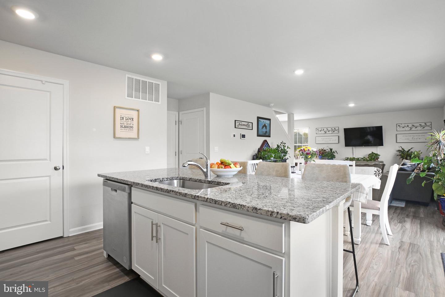7403 Jake Ct