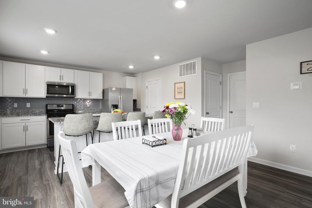 7403 Jake Ct