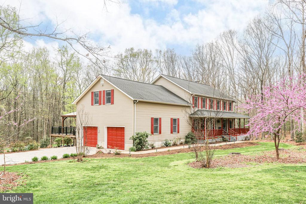 13301 Golden Oaks Dr