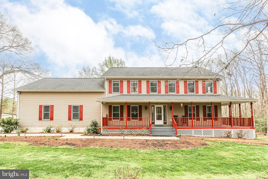 13301 Golden Oaks Dr