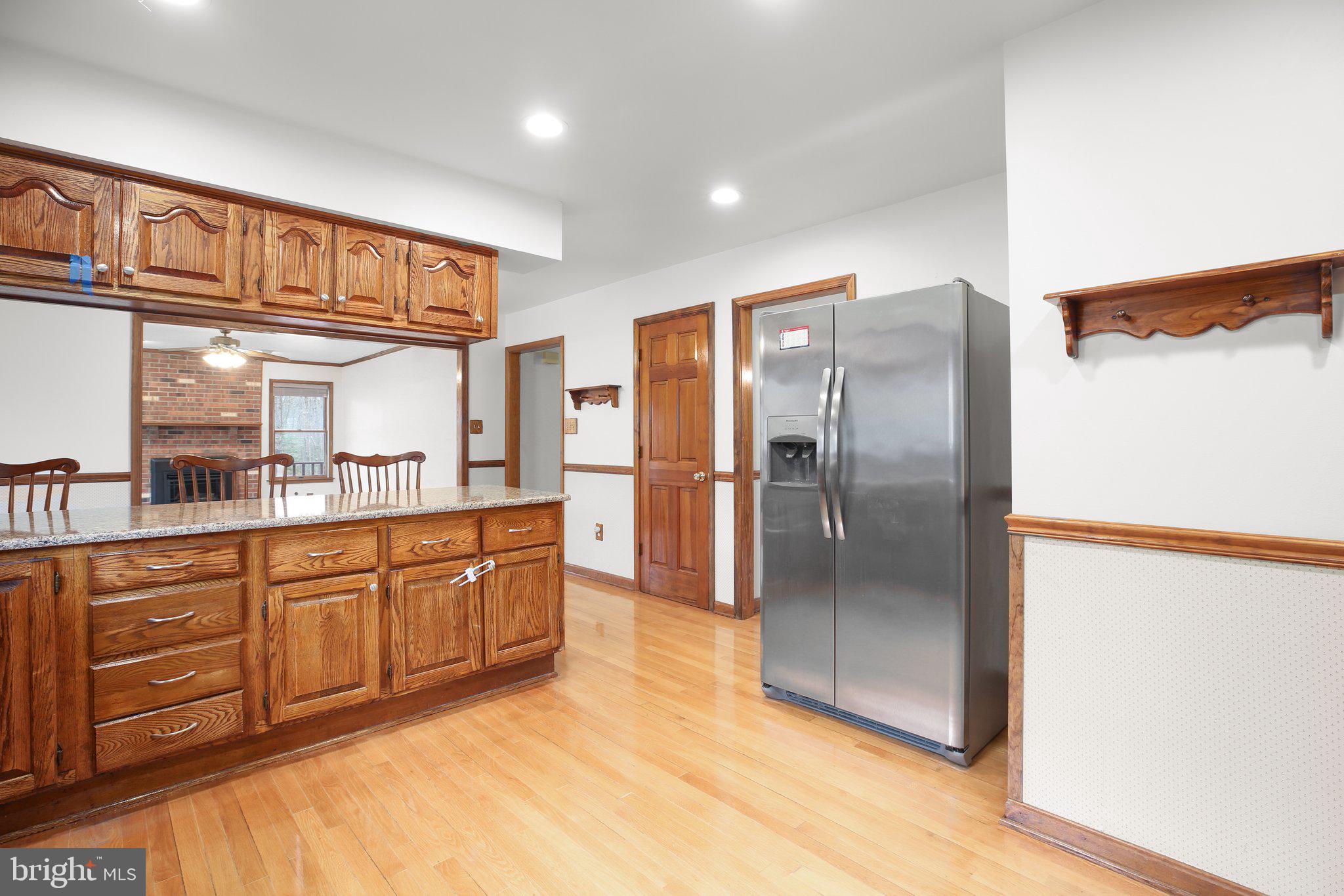 13301 Golden Oaks Dr