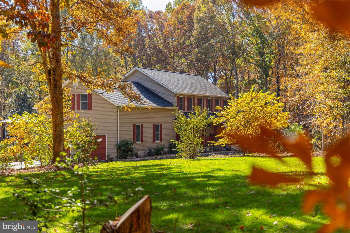 13301 Golden Oaks Dr