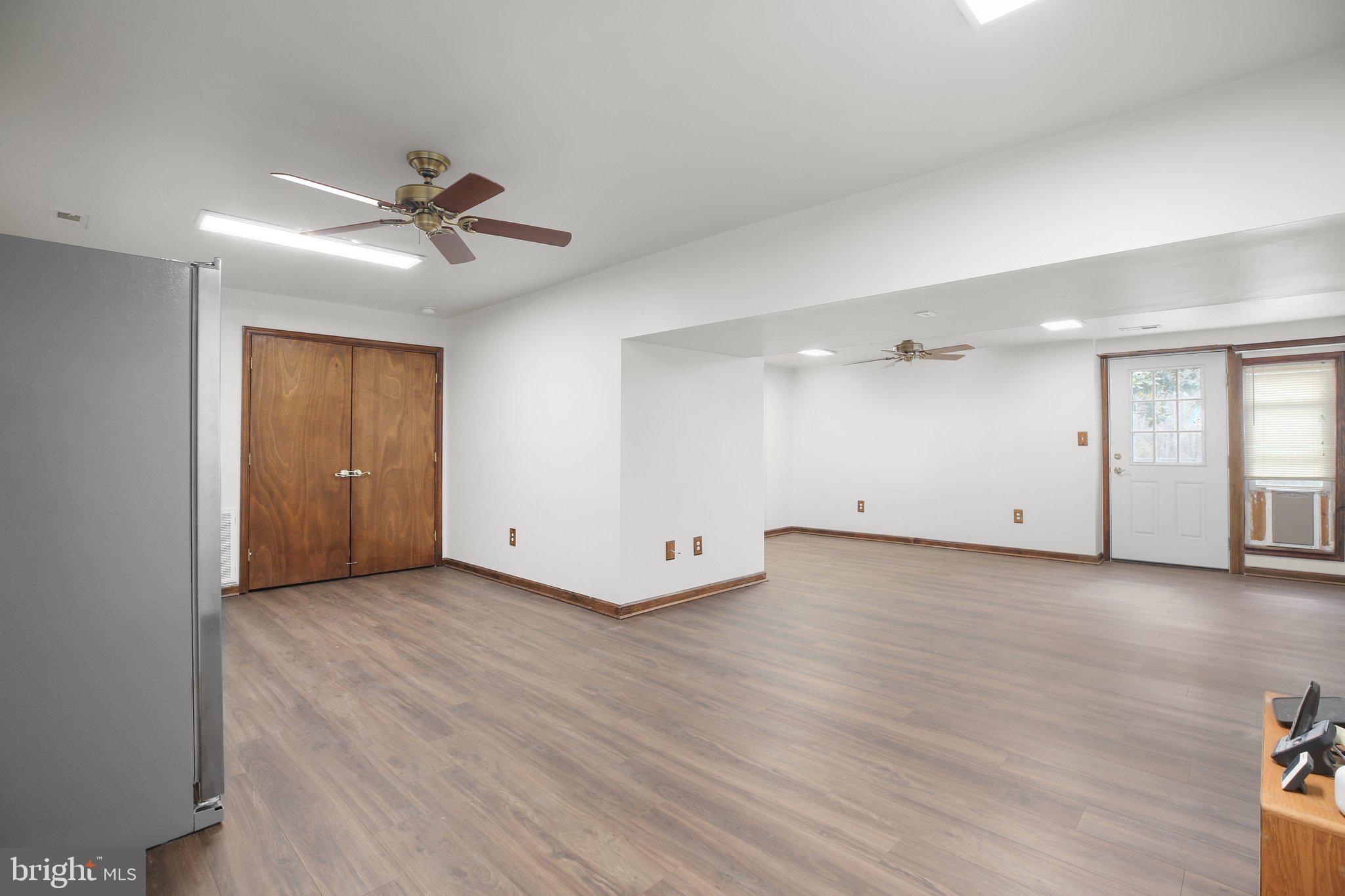 13301 Golden Oaks Dr