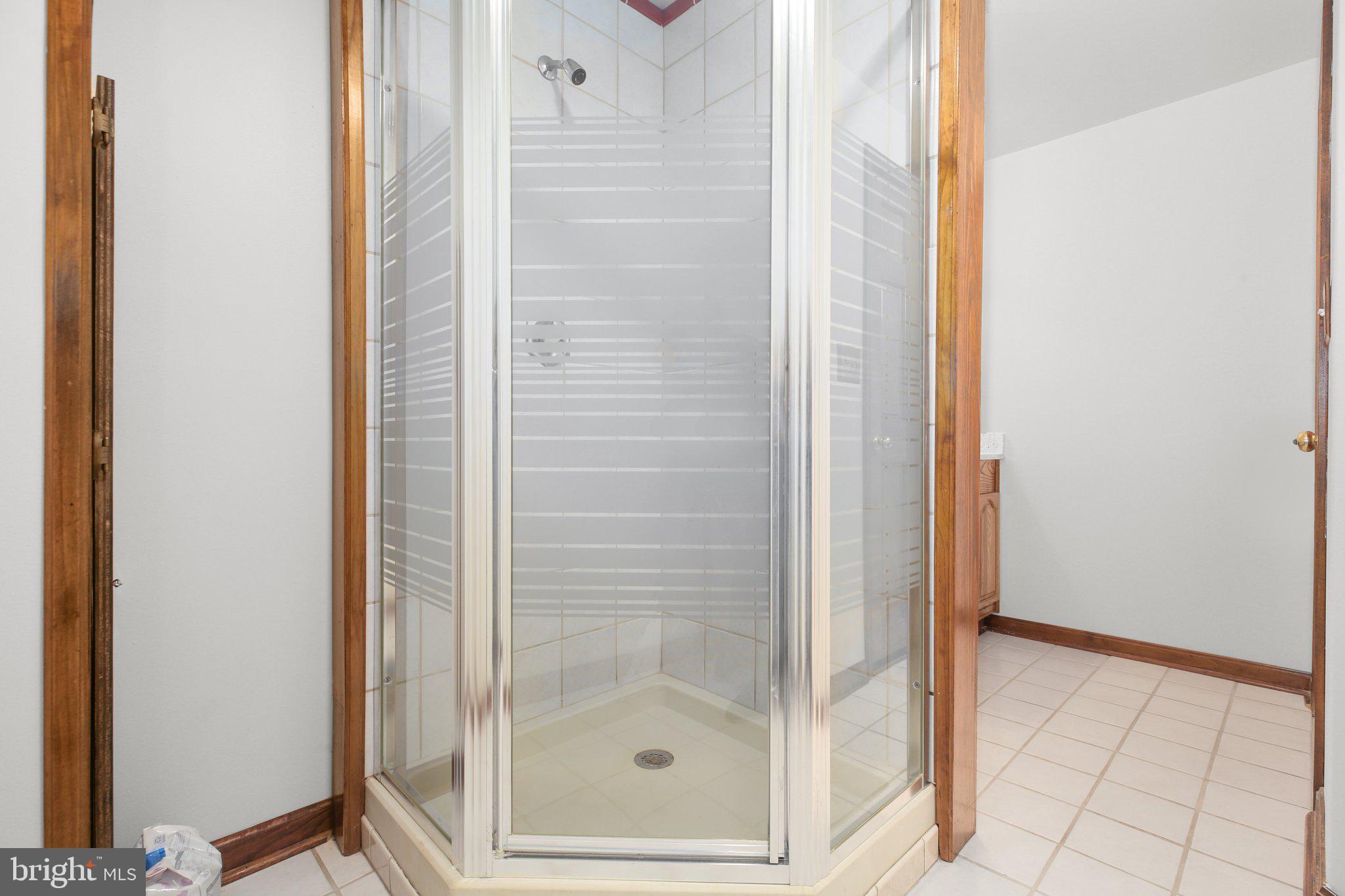 13301 Golden Oaks Dr