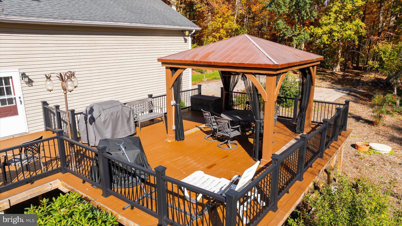 13301 Golden Oaks Dr