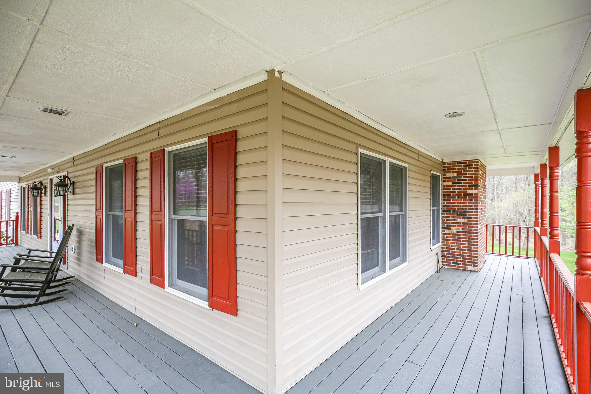 13301 Golden Oaks Dr