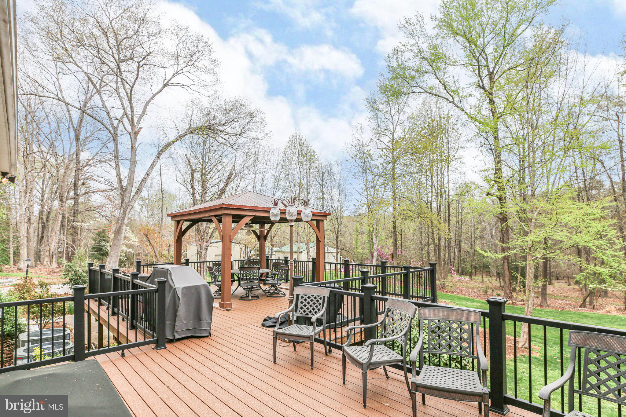 13301 Golden Oaks Dr