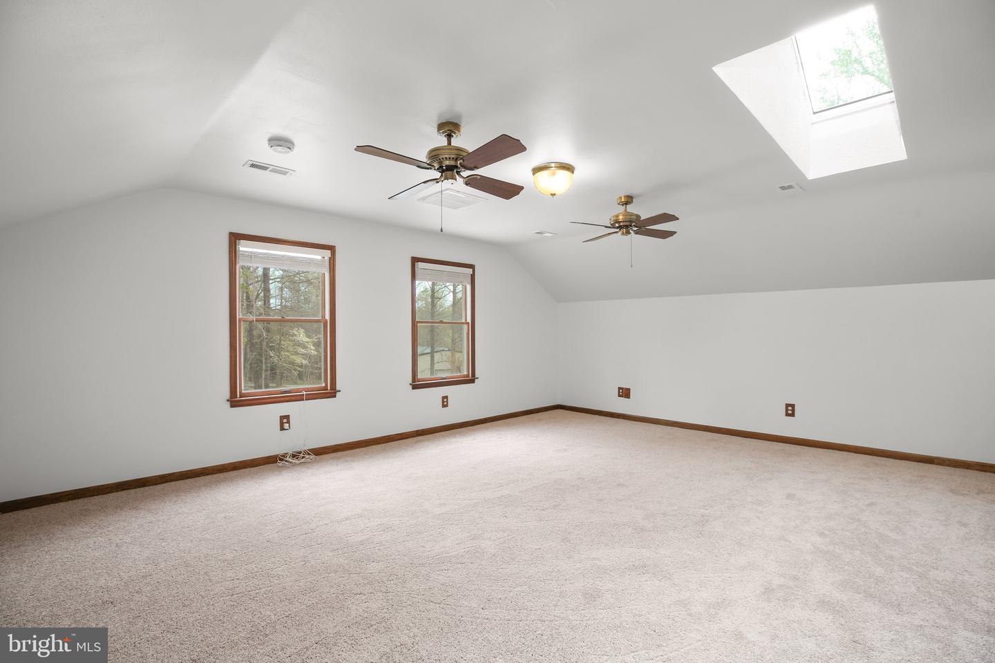 13301 Golden Oaks Dr