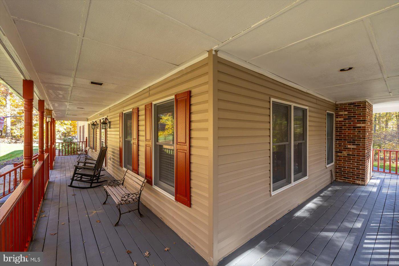 13301 Golden Oaks Dr