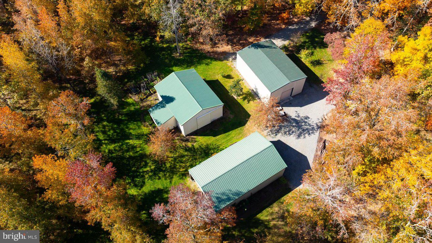 13301 Golden Oaks Dr