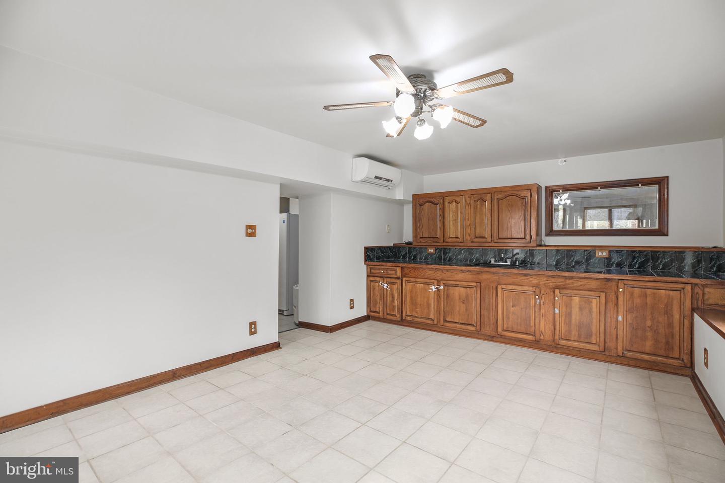 13301 Golden Oaks Dr