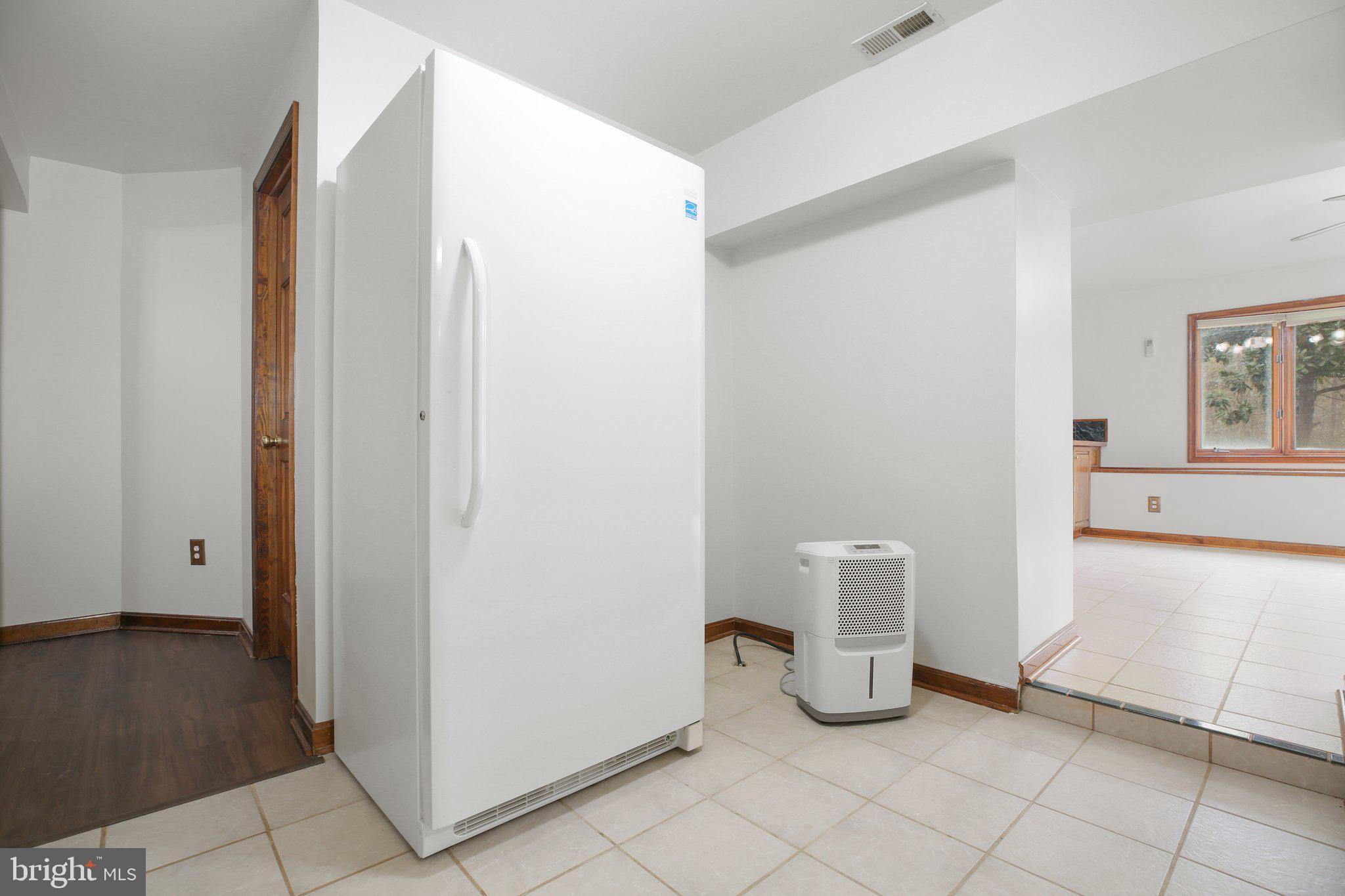 13301 Golden Oaks Dr