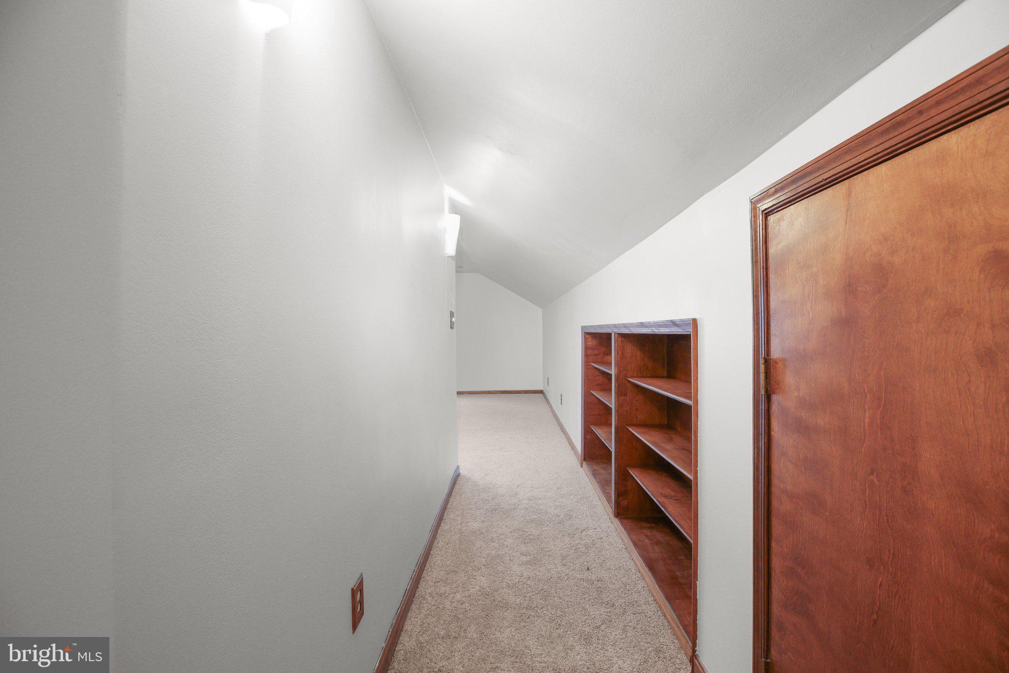 13301 Golden Oaks Dr