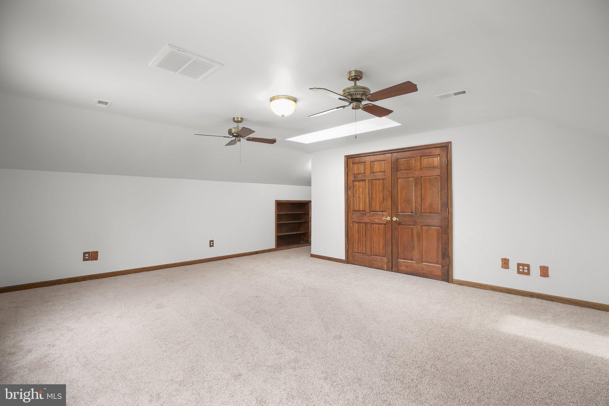 13301 Golden Oaks Dr