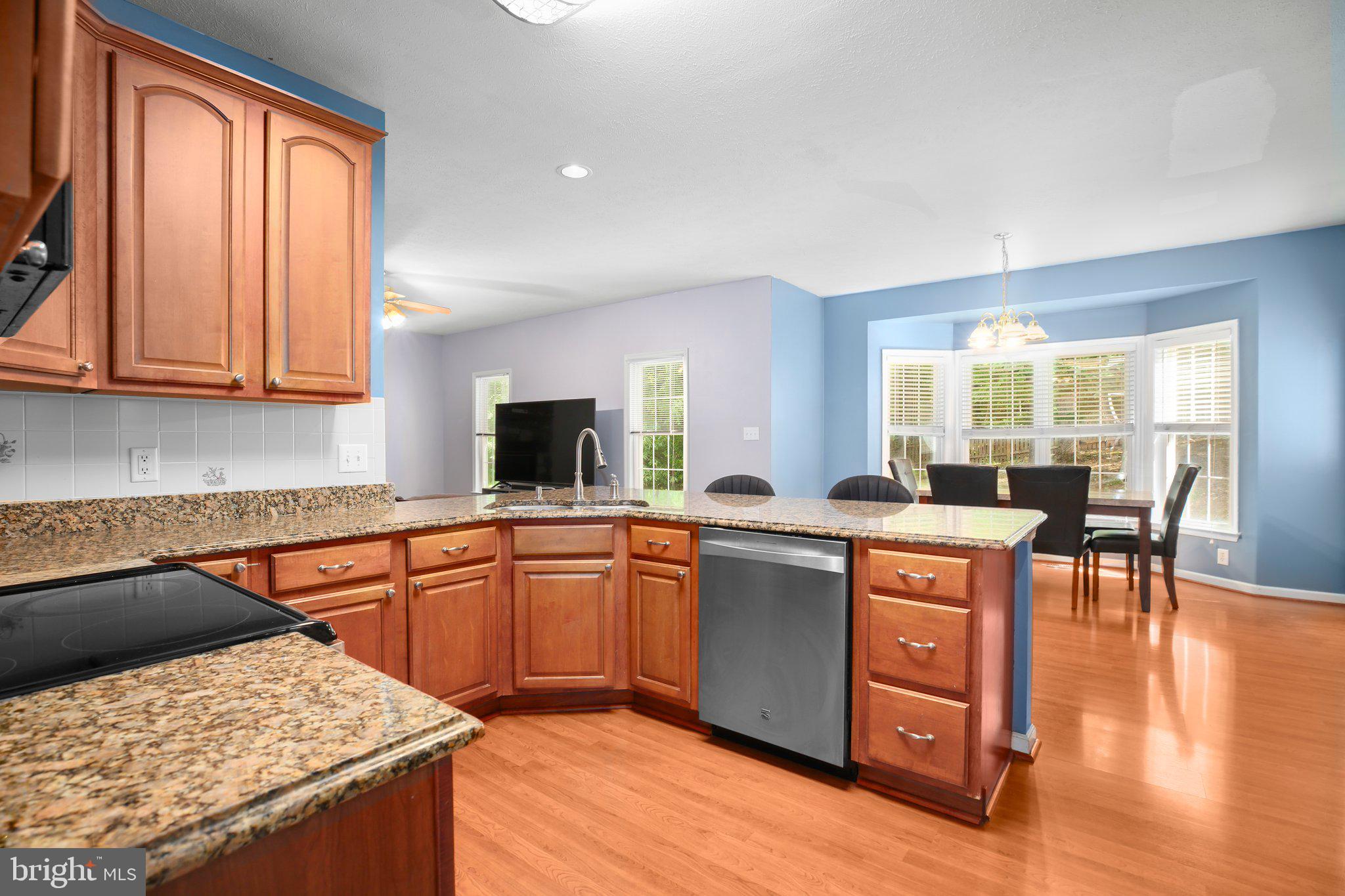 12004 Kingswood Blvd