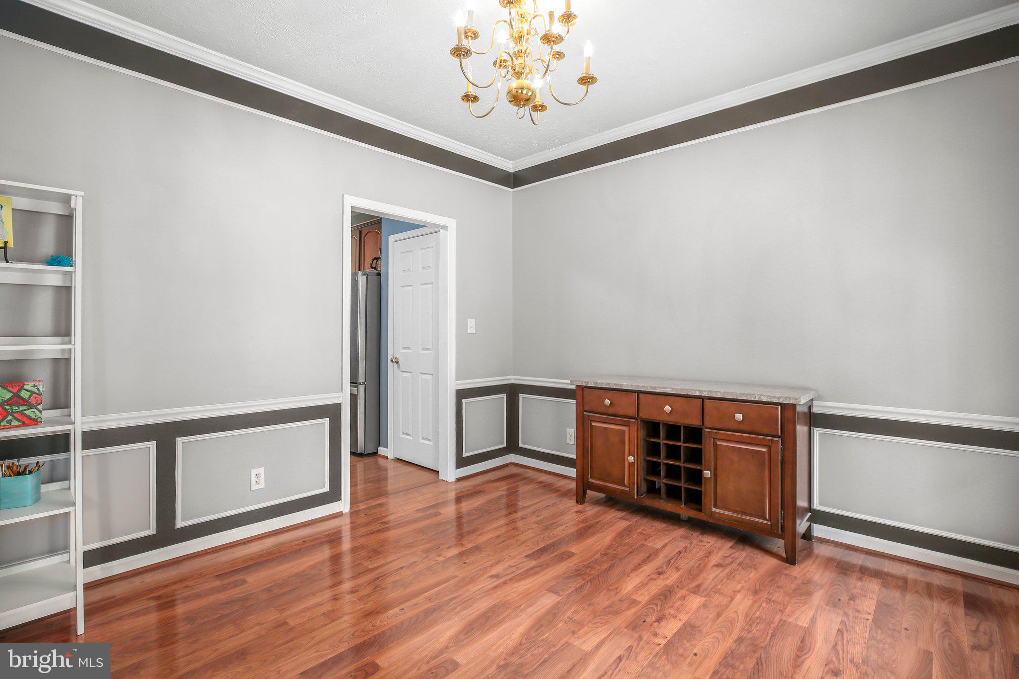 12004 Kingswood Blvd