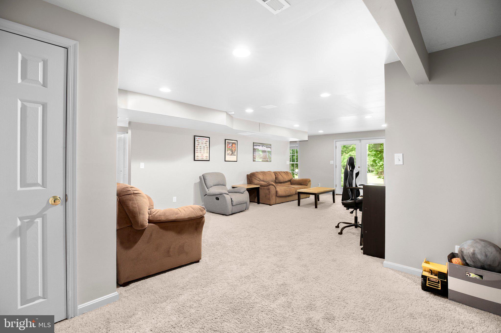 12004 Kingswood Blvd