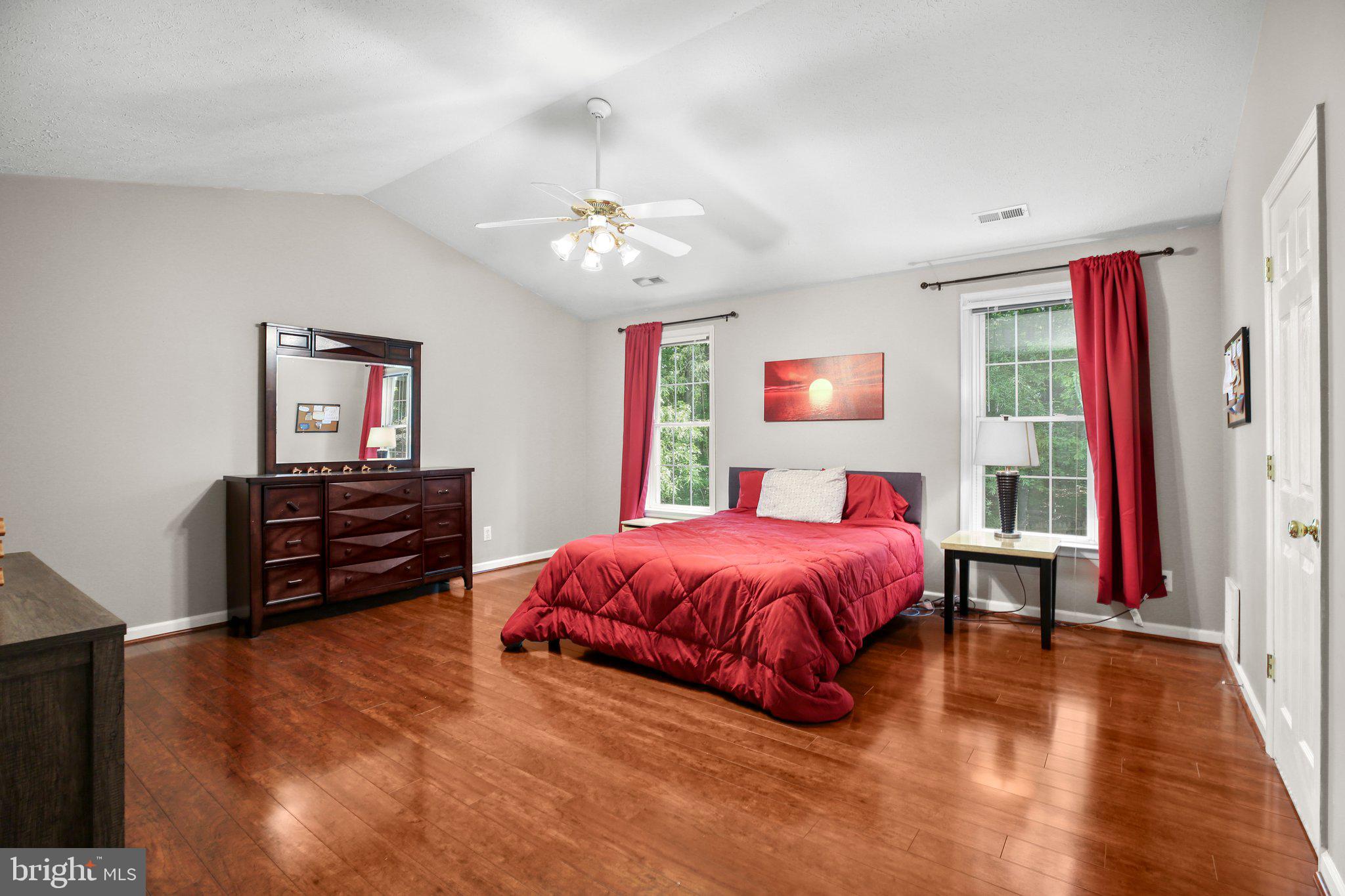 12004 Kingswood Blvd