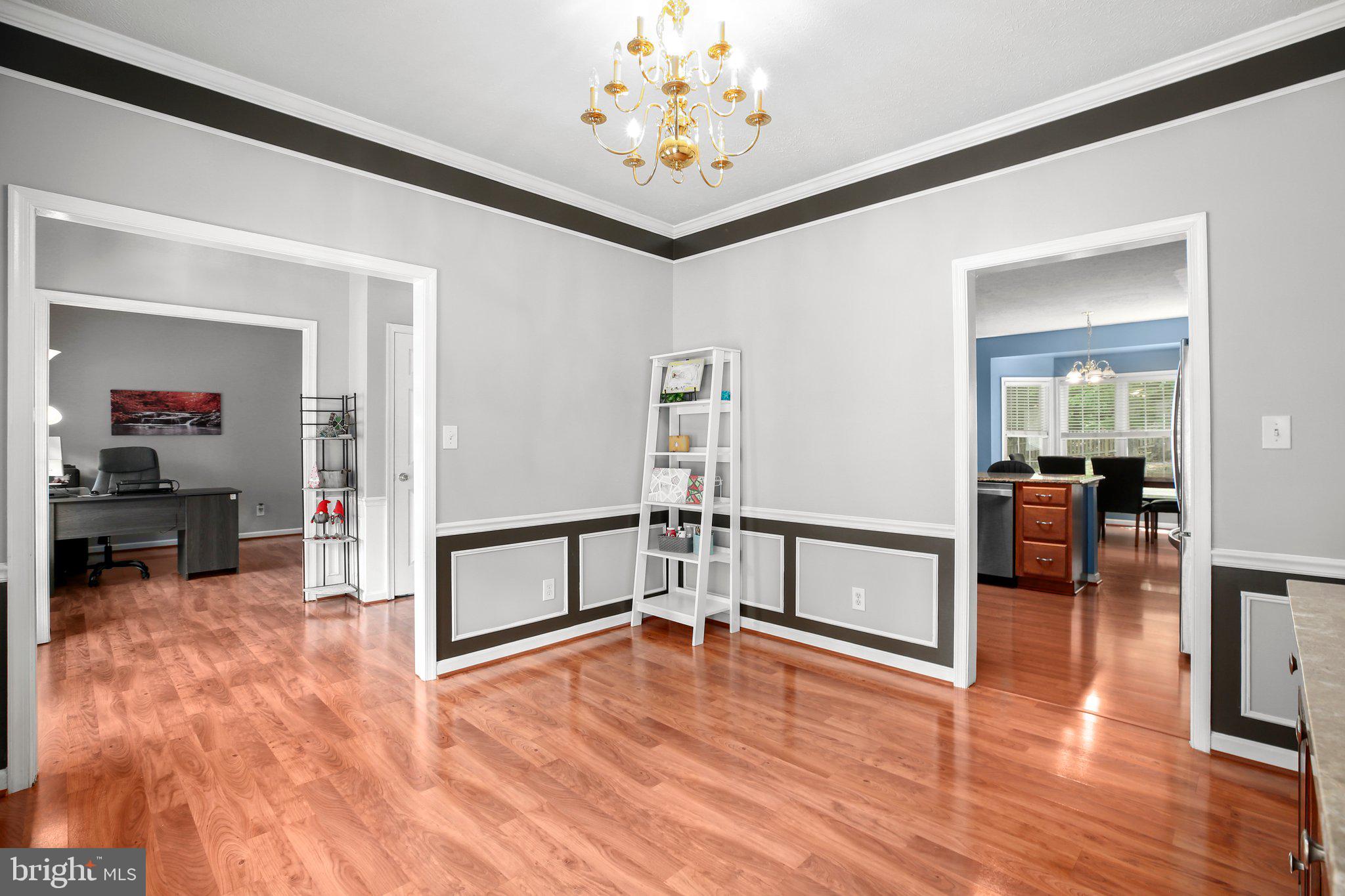 12004 Kingswood Blvd