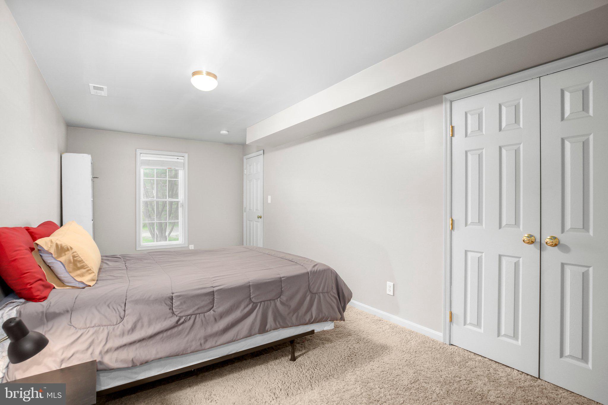 12004 Kingswood Blvd