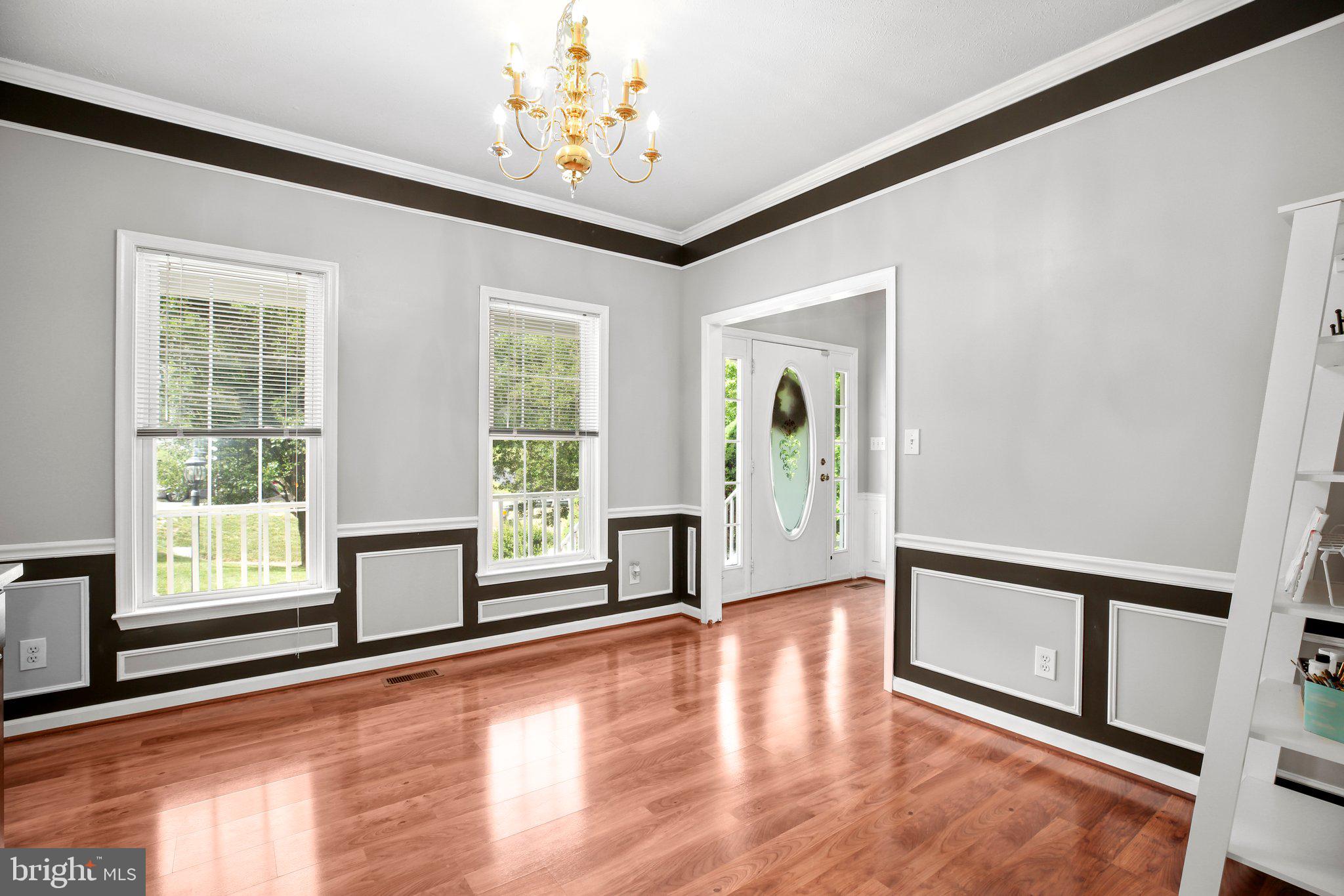 12004 Kingswood Blvd