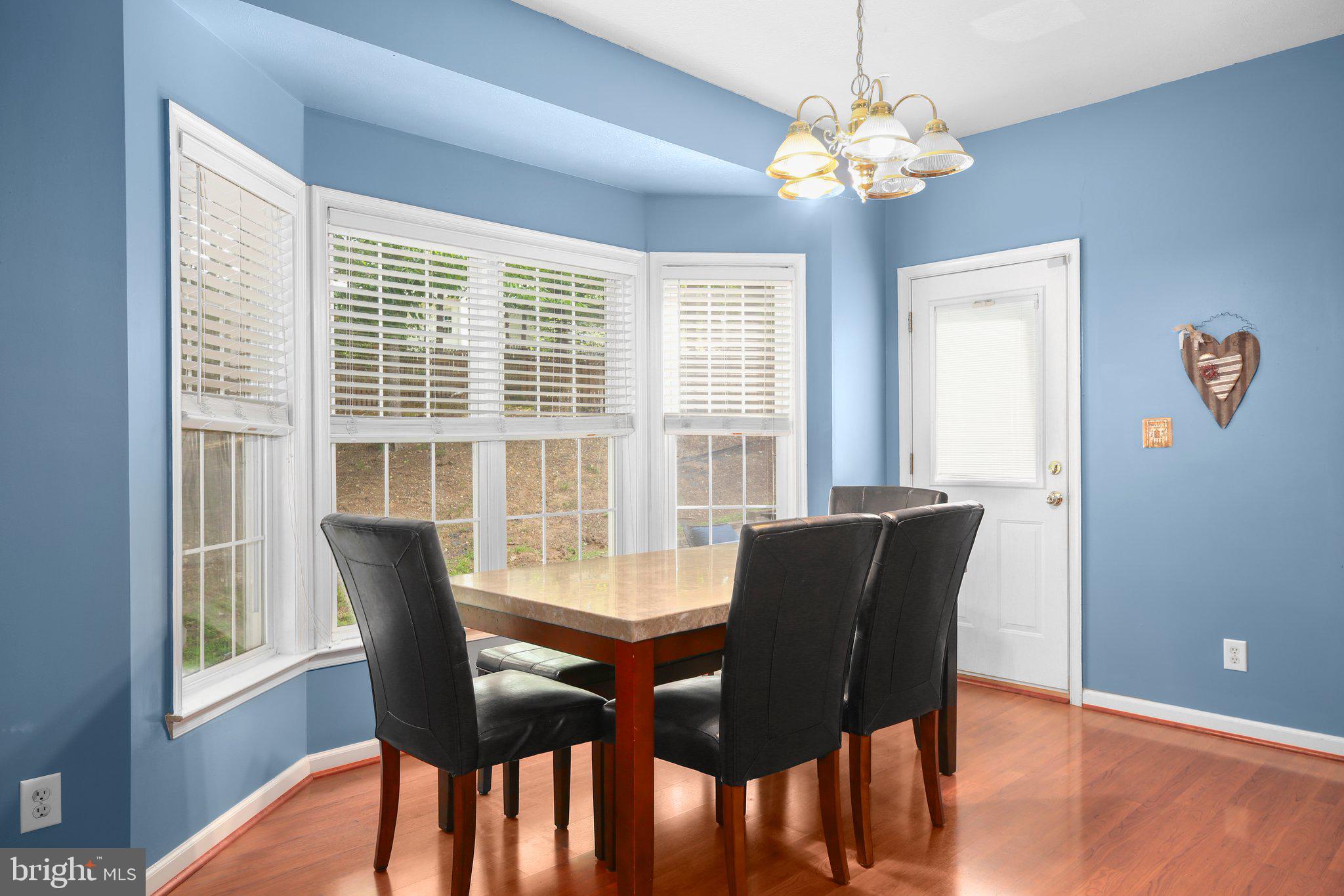 12004 Kingswood Blvd