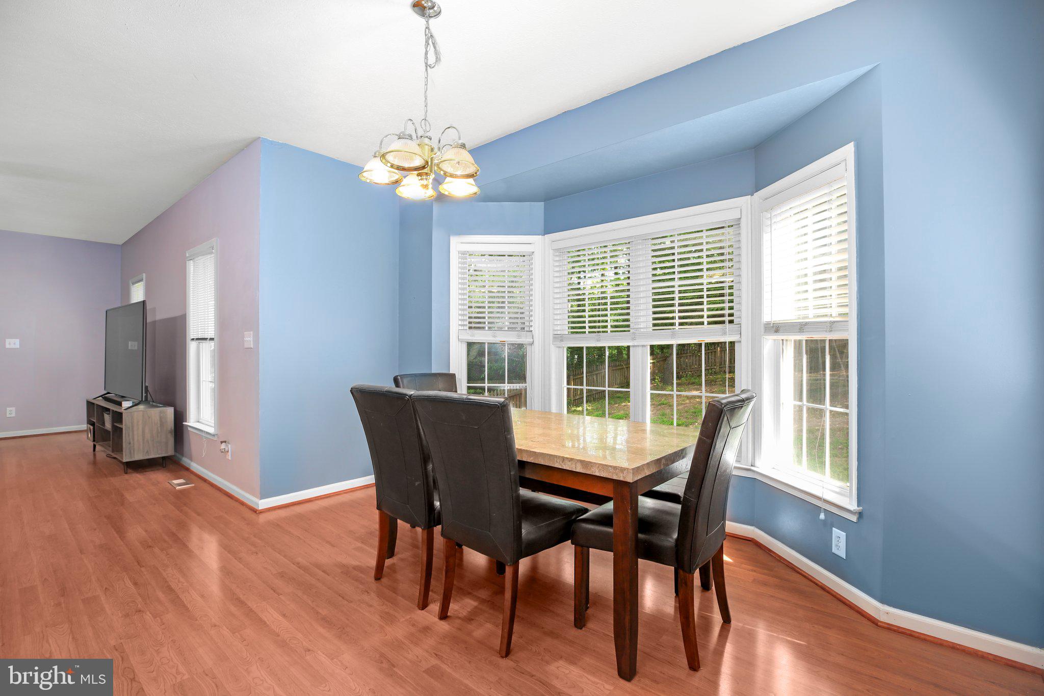 12004 Kingswood Blvd