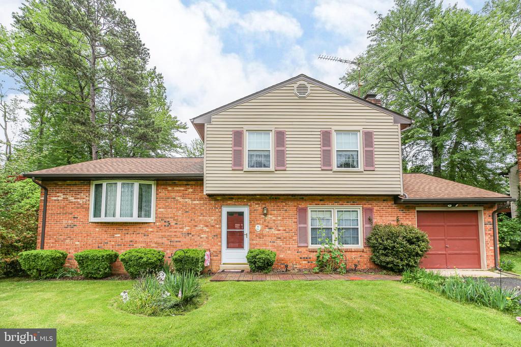 19 Yosemite Ln