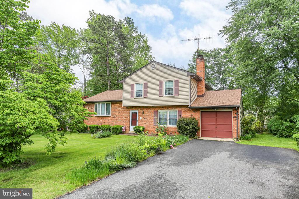 19 Yosemite Ln