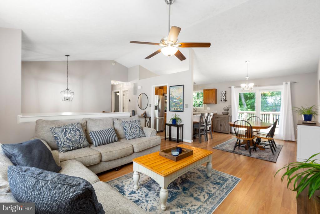 11608 Brian Dr