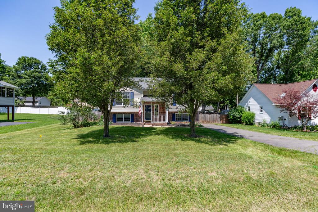 11608 Brian Dr