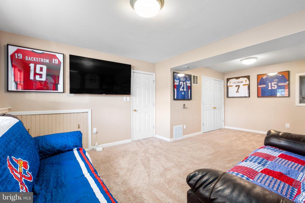 11608 Brian Dr