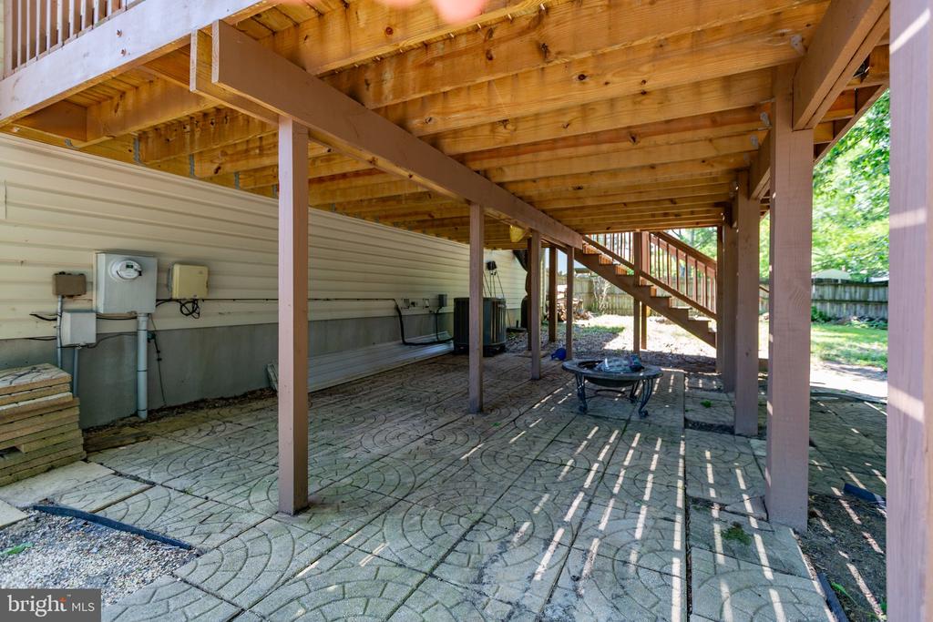 11608 Brian Dr
