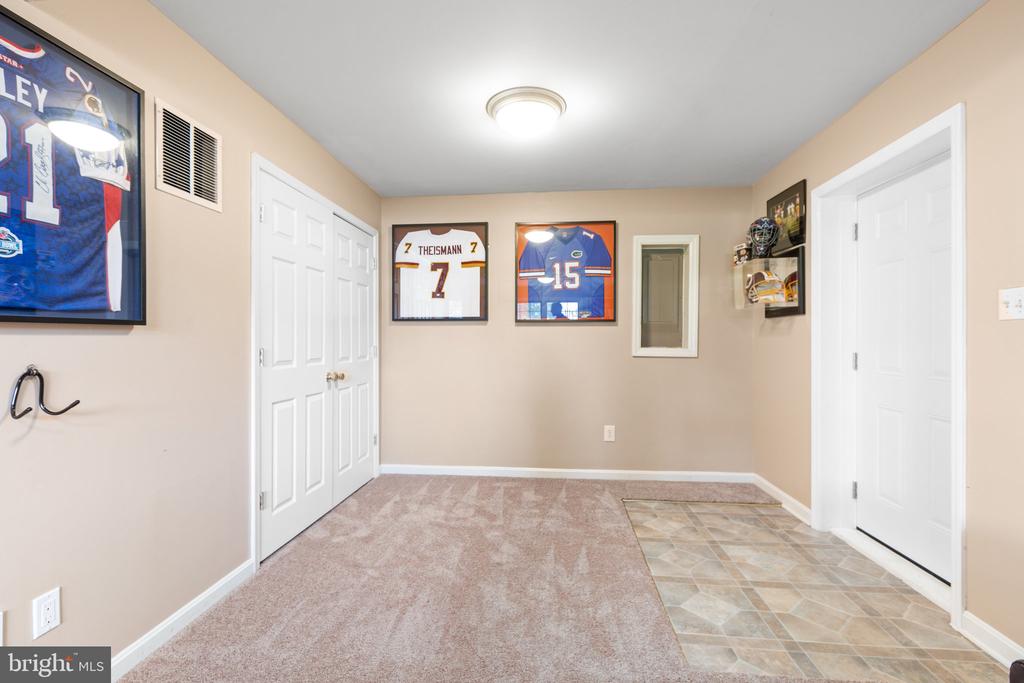 11608 Brian Dr