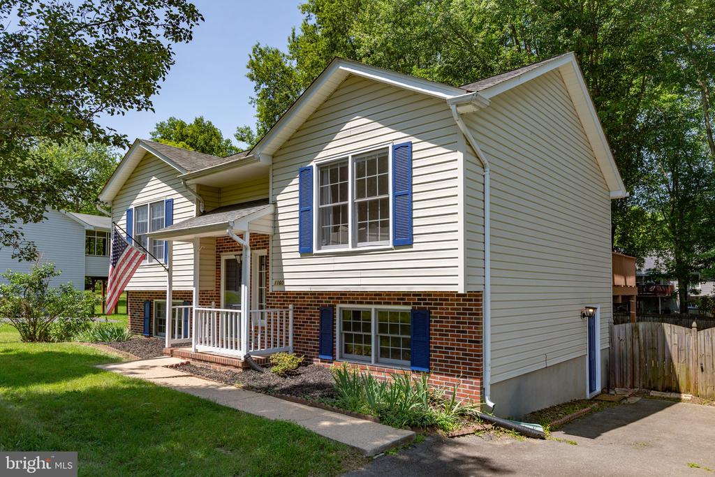 11608 Brian Dr