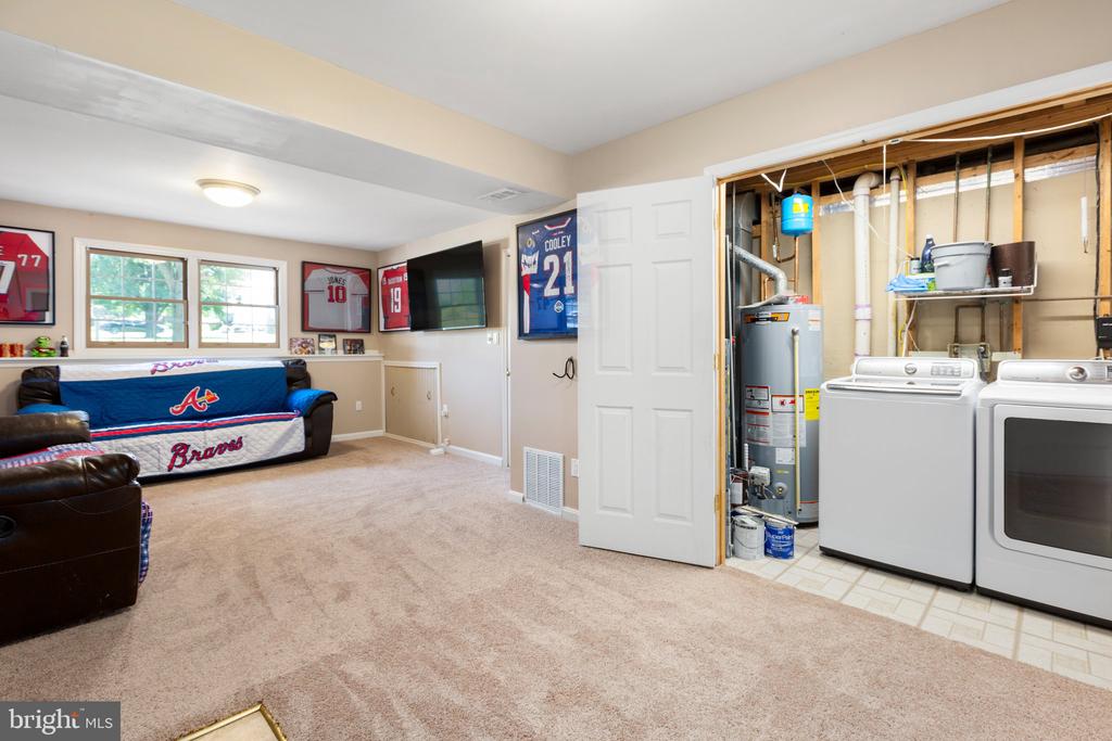 11608 Brian Dr