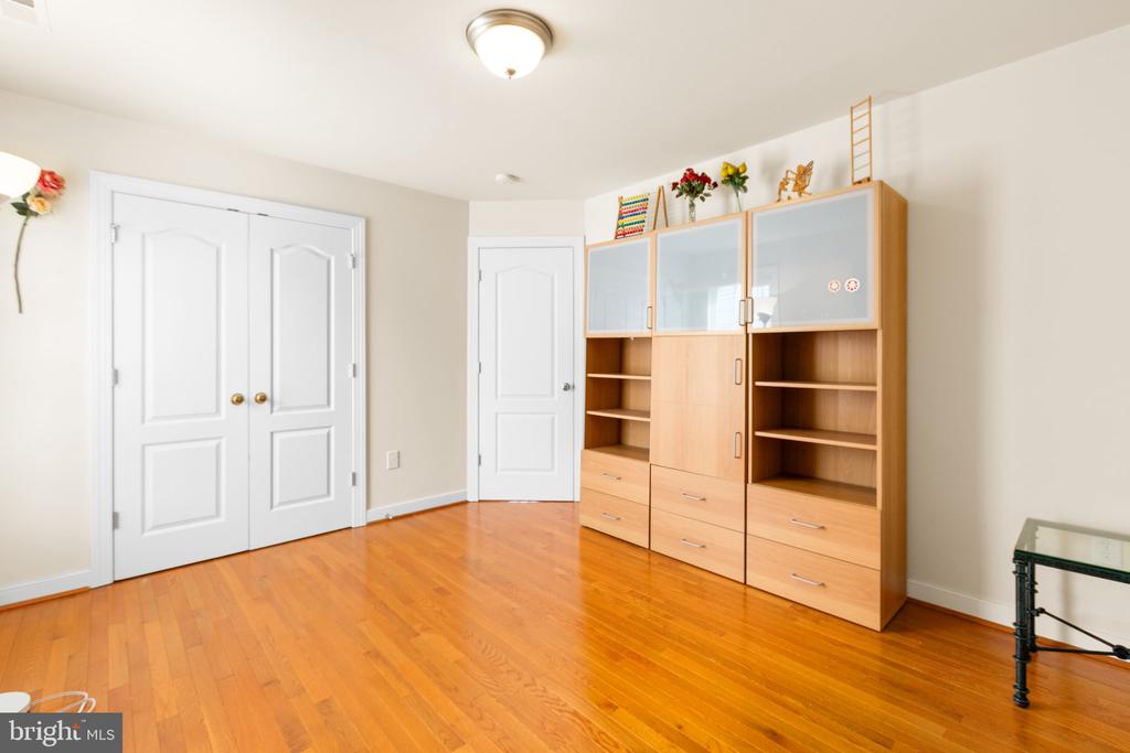 10707 Tricia Pl