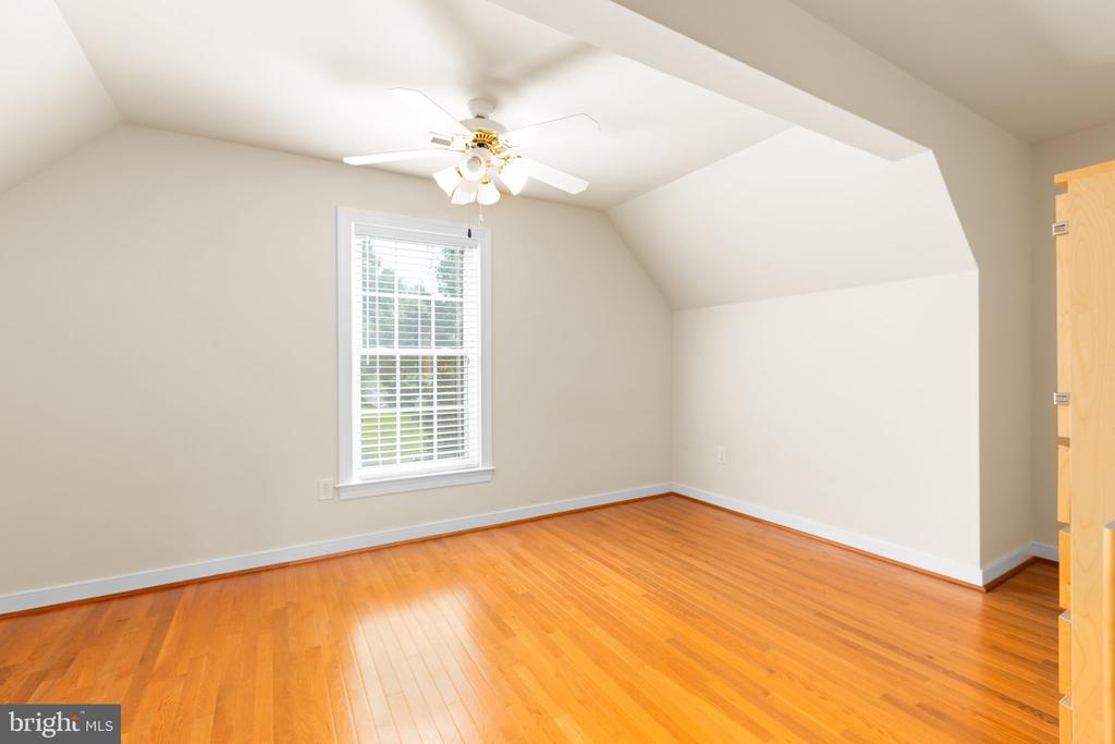 10707 Tricia Pl