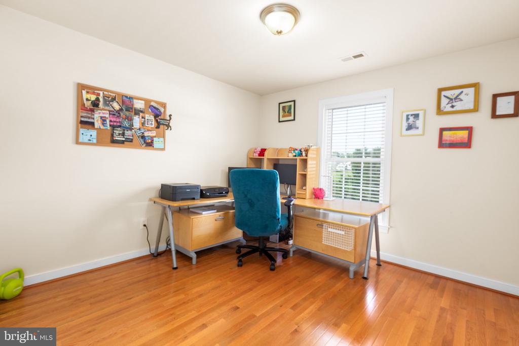 10707 Tricia Pl