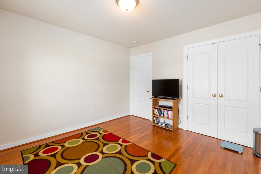 10707 Tricia Pl