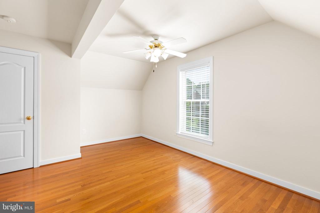 10707 Tricia Pl